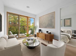 184 Hawthorne St #3A, Brooklyn, NY 11225