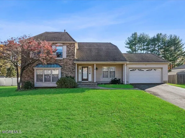 5 Homestead Circle, Marlboro, NJ 07746