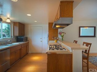 2527 Loyola Rd, Costa Mesa, CA 92626