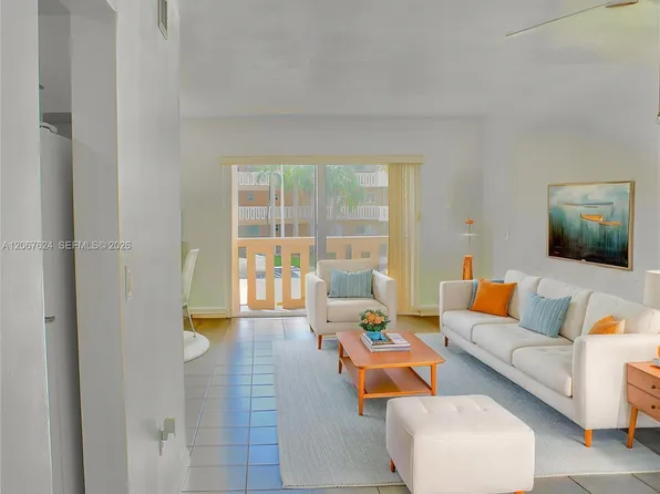 7440 Miami Lakes Dr APT F212, Miami Lakes, FL 33014