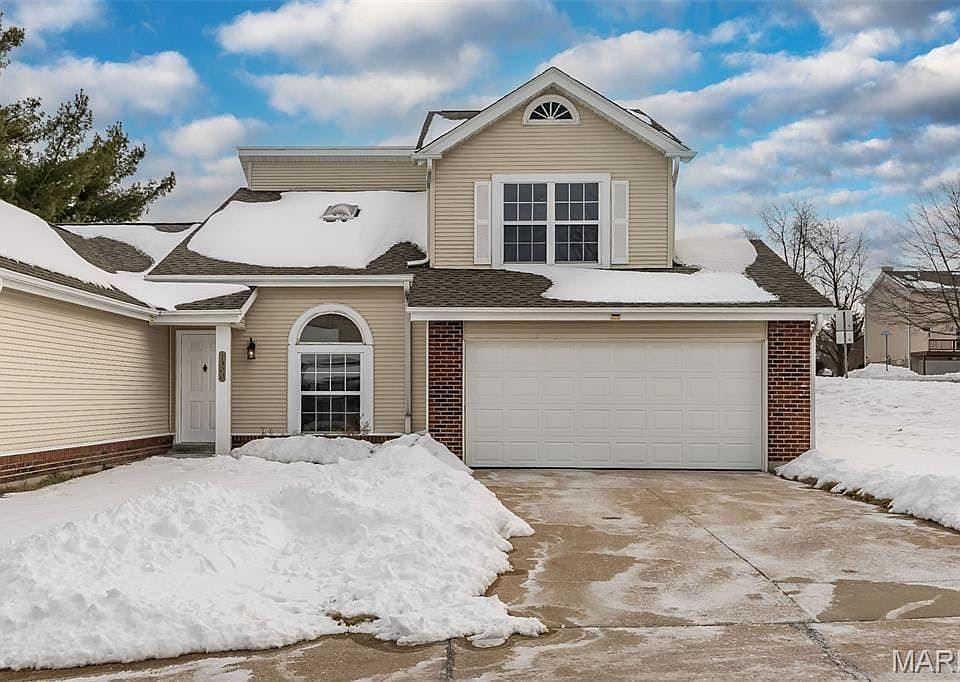 1st image of 1300 Forest Creek Dr #1