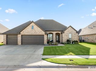 4916 Ledgestone Dr, Wichita Falls, TX 76310