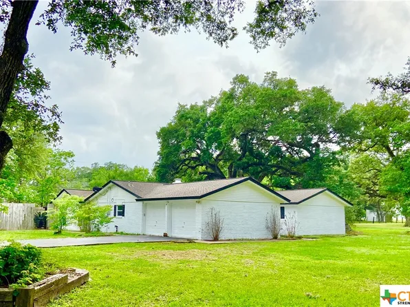 115 Jay St, Boling, TX 77420