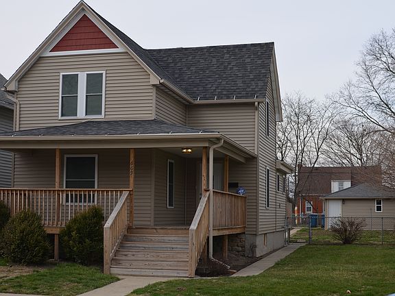 front view w/ garage in back