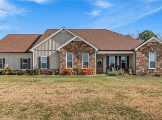 149 Deerwood Dr, Lexington, NC 27295