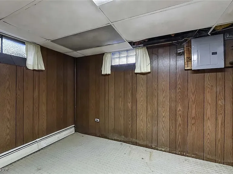 589 Woodlane Dr — Photo 45
