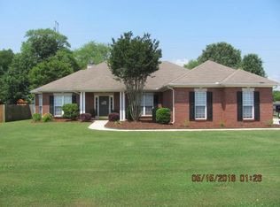 110 Tree Bark Trl, Hazel Green, AL 35750