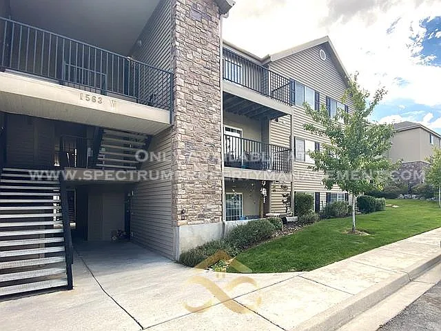 1563 Westbury Way #I — Photo 2