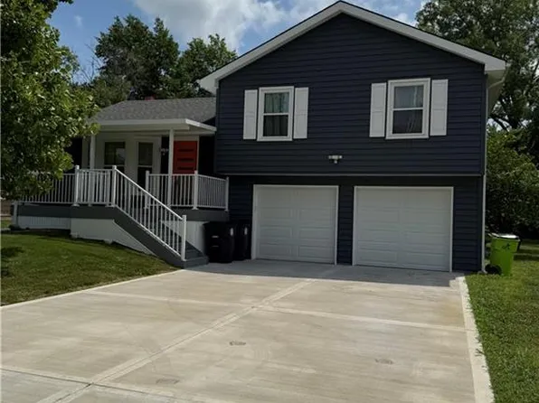 16111 Richmond Ave W, Belton, MO 64012