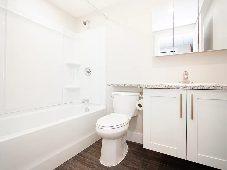 834 Grosvenor Ave #11 — Photo 14