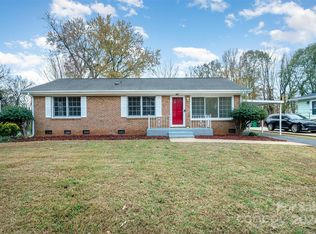 521 Colony Acres Dr, Charlotte, NC 28217