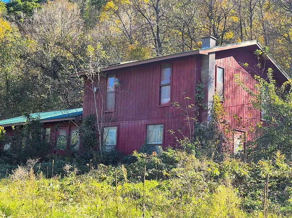 55749 County Road C, Ferryville, WI 54628