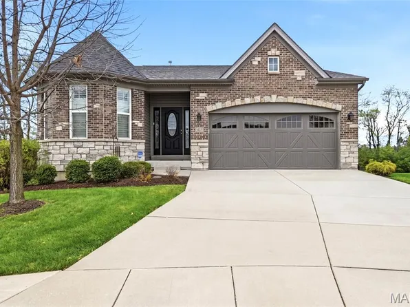 413 Carini Ct, Saint Peters, MO 63376