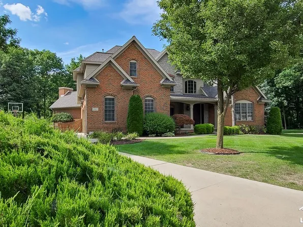 1062 Abbey Rd, Monroe, MI 48161