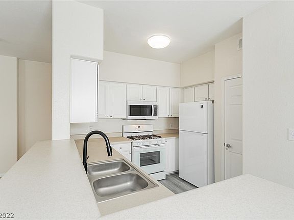 3rd image of 9000 Las Vegas Blvd S Unit 2207