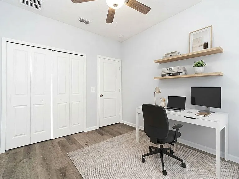 679 Coral Cir — Photo 11
