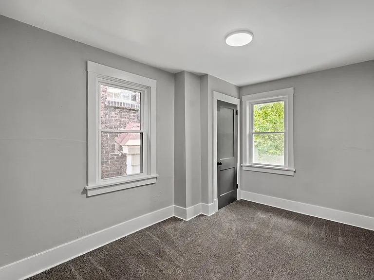 109 W Cherryhill St — Photo 9
