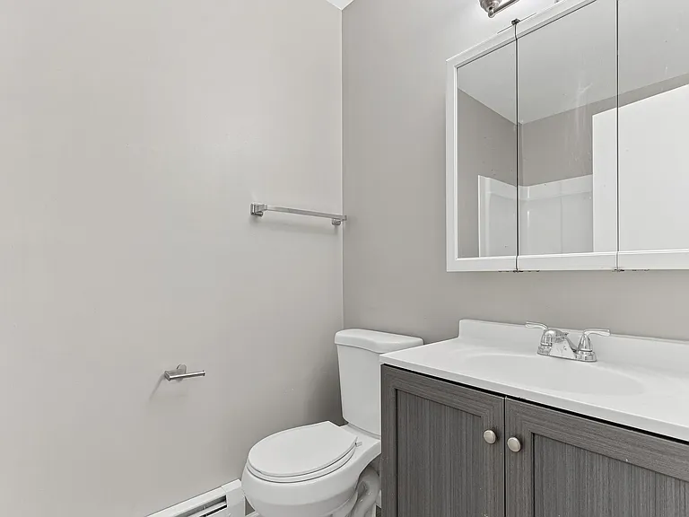 1089 York Ave #8 — Photo 10