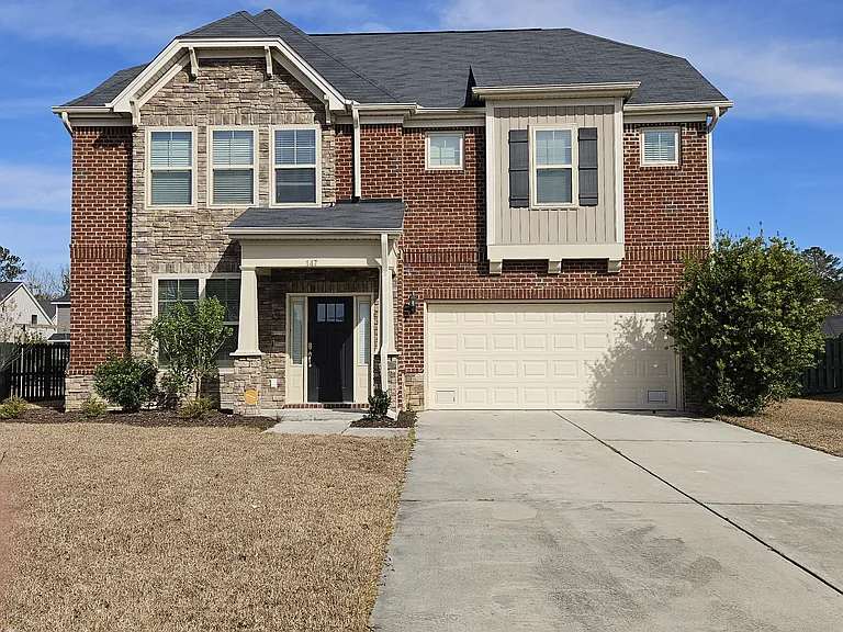 147 McCrady Dr — Photo 1