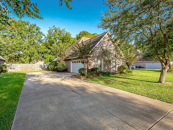 4th image of 806 Canebrake Dr