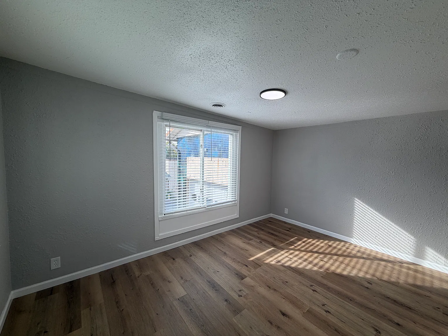 8048 Miller Rd — Photo 4