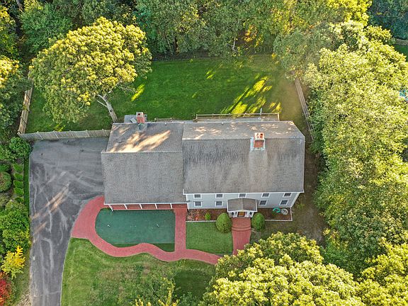 2nd image of 79 Wianno Road