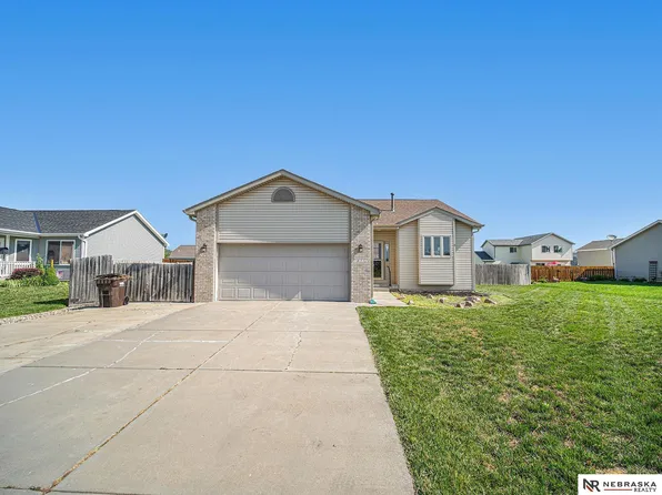 14330 Oldfield St, Waverly, NE 68462