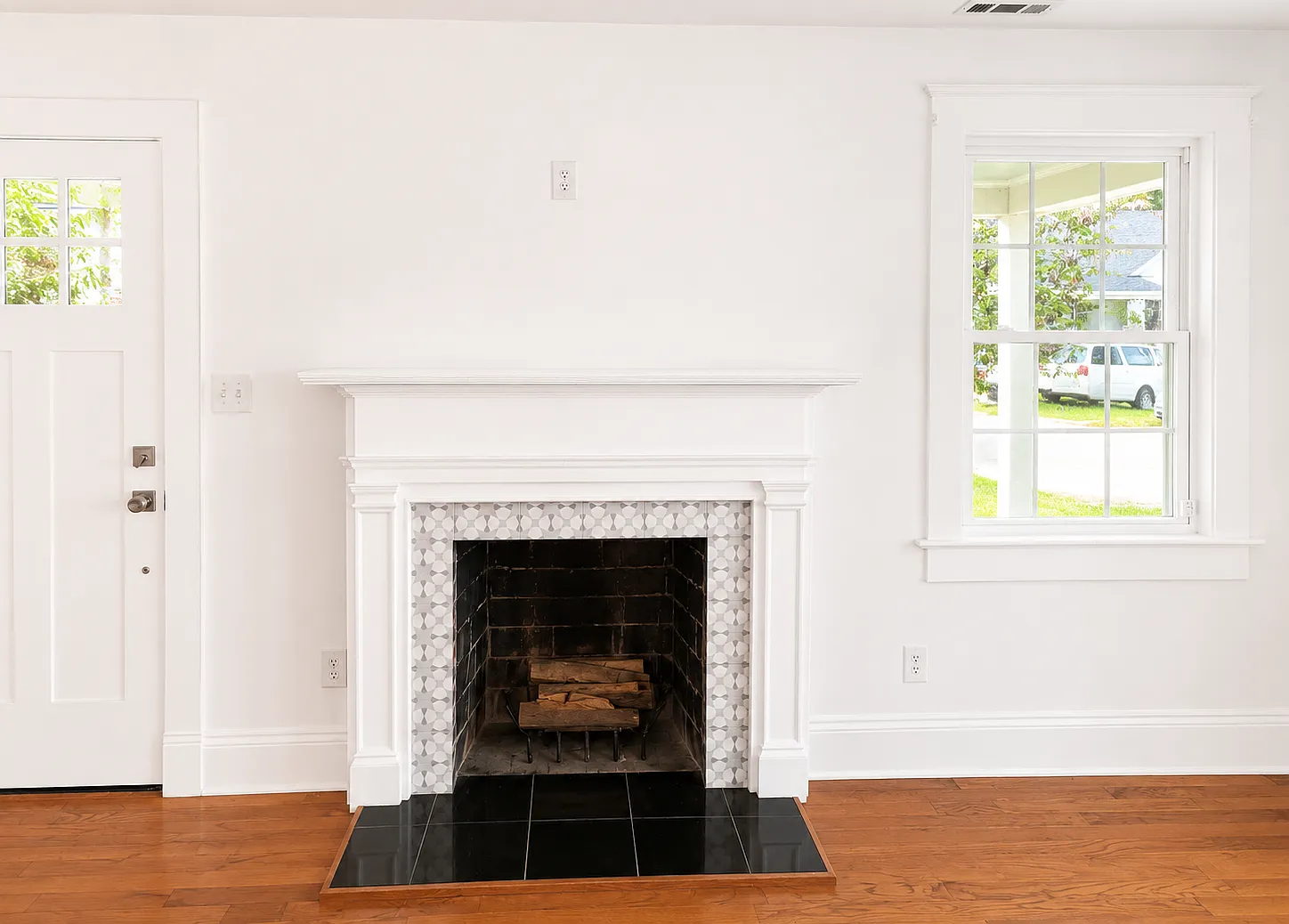 2 bed, 1028 sqft, $1,300 — Photo 3