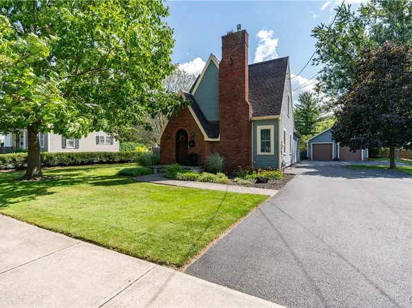 212 Thompson Blvd, Watertown, NY 13601