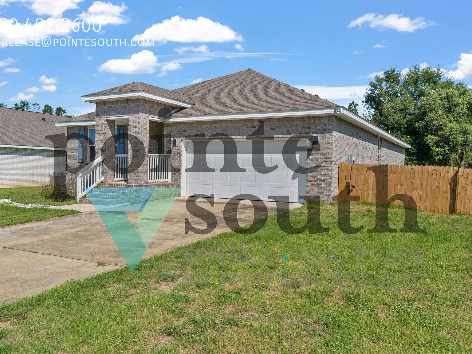 4-Bedroom in Milton! — Photo 1