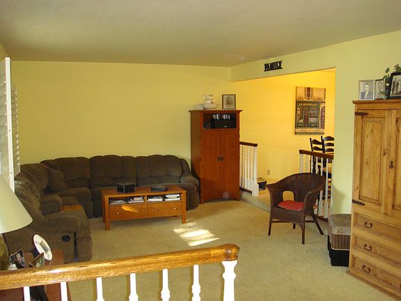 3rd image of 2968 Applewood Ct