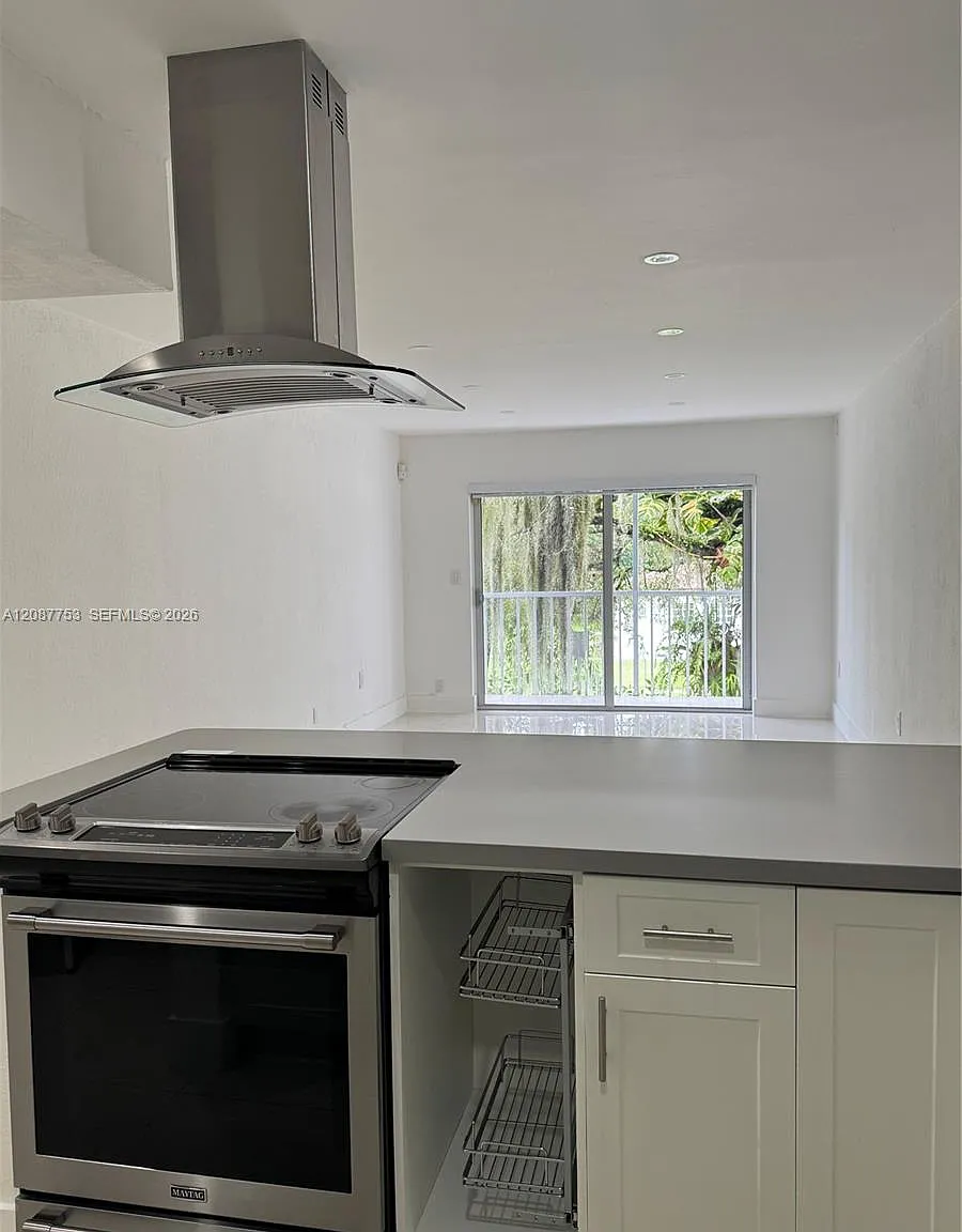 12290 NE 11th Ct — Photo 4