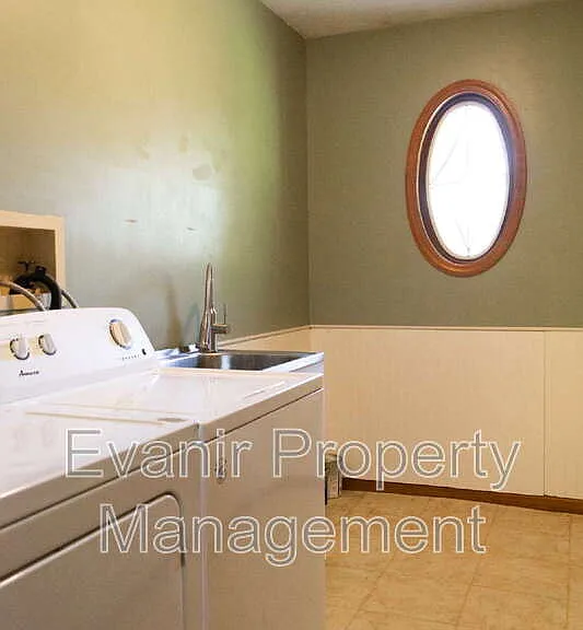 113 Brittany Ln — Photo 15
