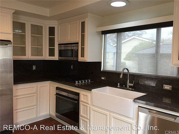 4th image of 3613 Centralia St
