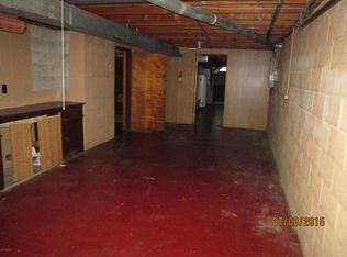 57325 Buckhorn Rd, Three Rivers, MI 49093