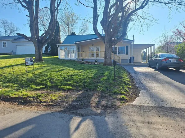 908 S Massachusetts Ave, Wellston, OH 45692