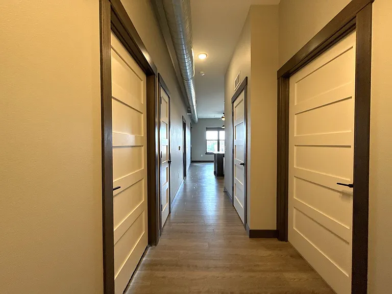 329 12th Ave SE #200 — Photo 17