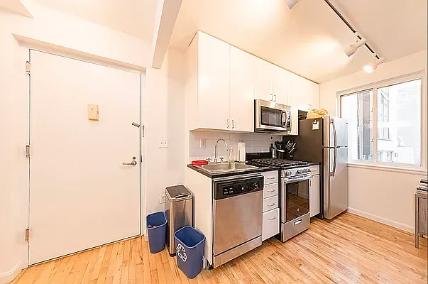 Rented by The Downtown LLC | media 9