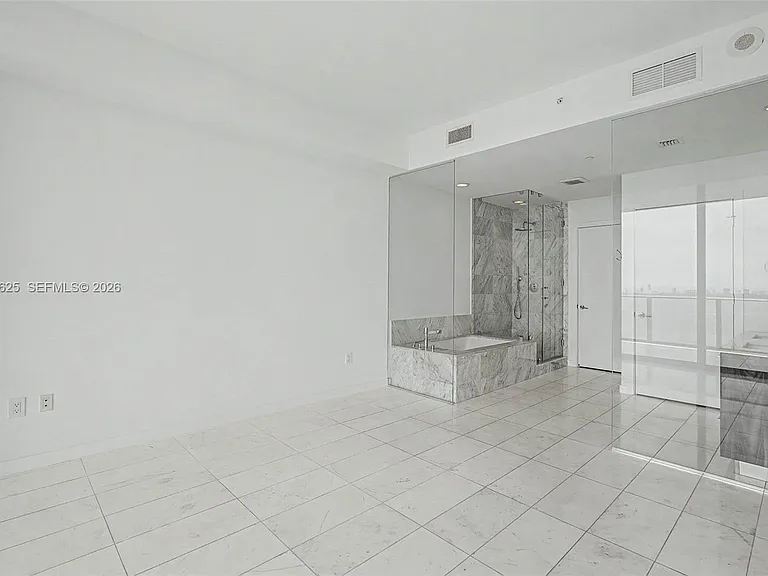 480 NE 31st St #3902 — Photo 6