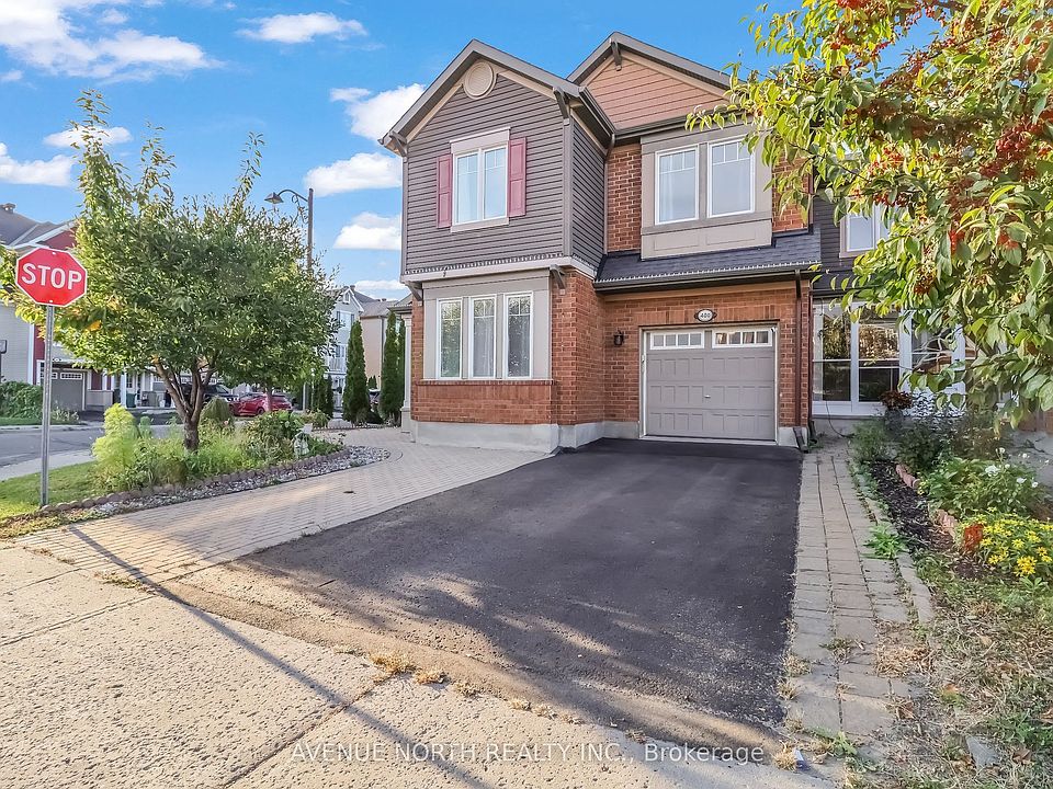 1st image of 400 Meadowhawk Cres