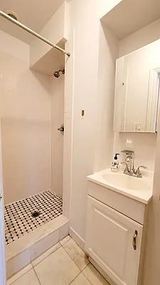 Rented by Bond New York | media 7