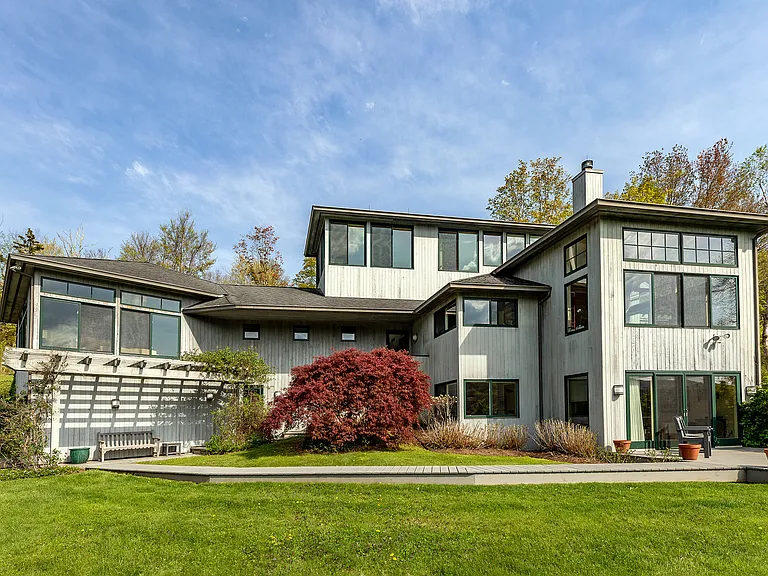 16 Anderson Acres — Photo 1