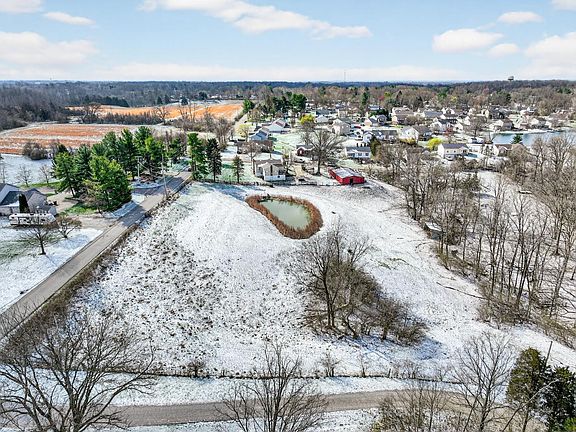 4th image of 2468 Meyer Rd
