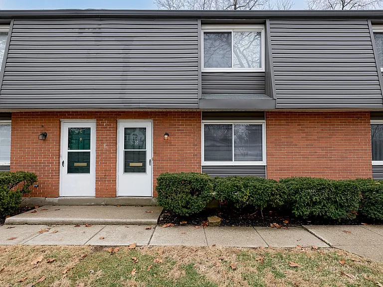 Flowerdale Townhomes — Photo 15