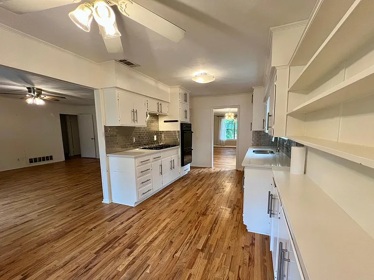 8925 Stanwood Dr — Photo 22