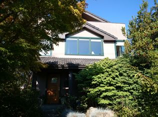 235 22nd Ave E, Seattle, WA 98112