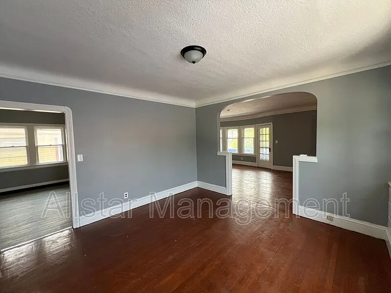 3255 E 139th St #UP — Photo 22
