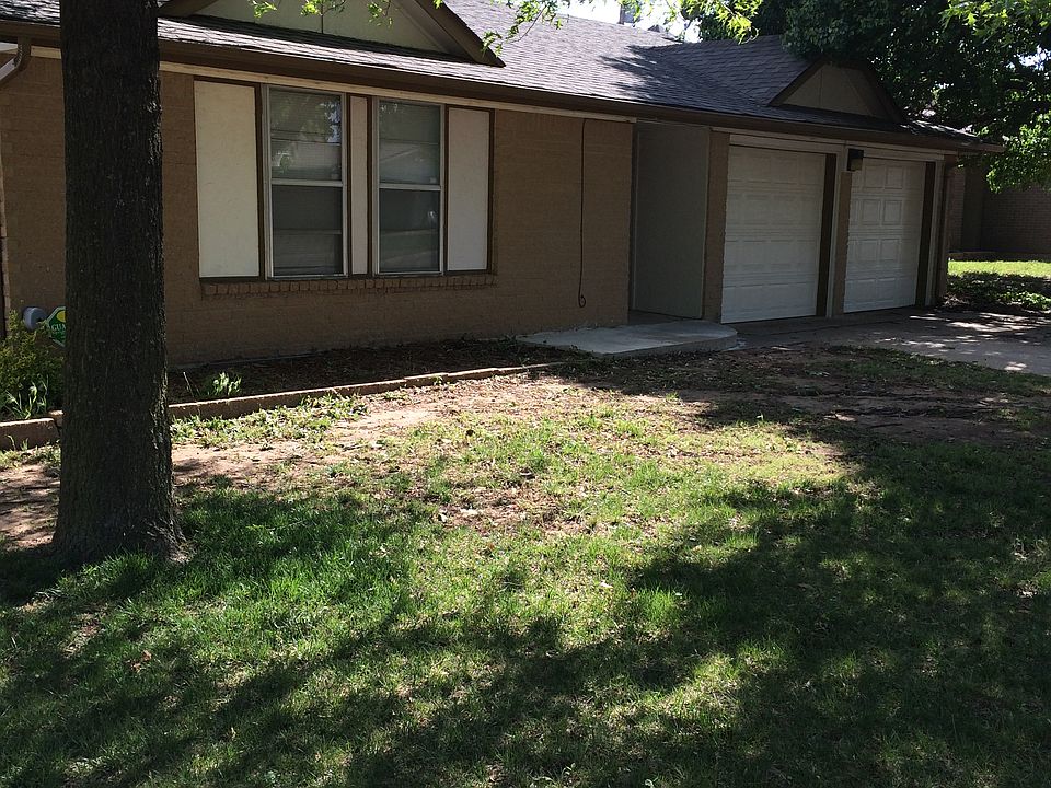 1st image of 978 Castlebury Mansion