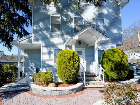 39 Oakdale Manor, Suffern, NY 10901