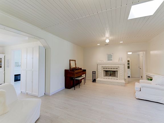 Home For Sale In Ibec